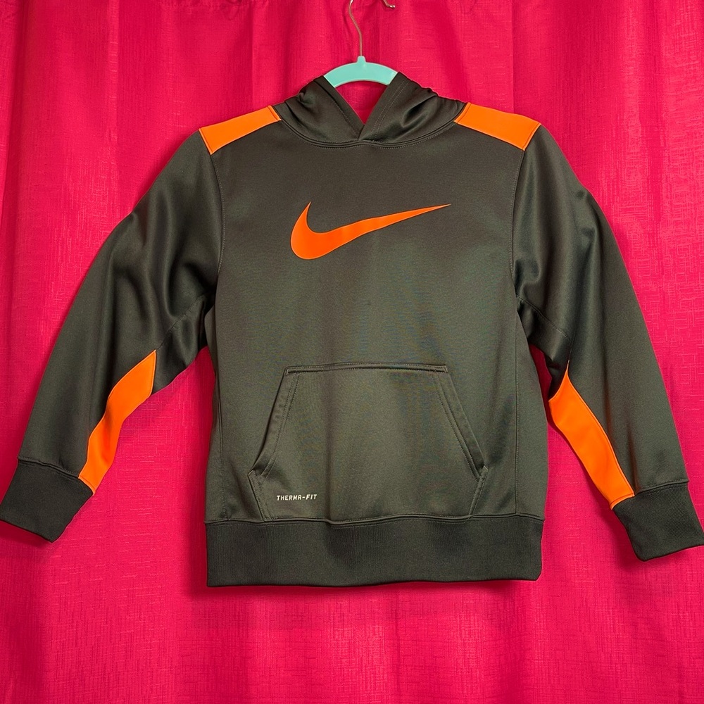 NIKE THERMA-FIT PULLOVER HOODIE SIZE M